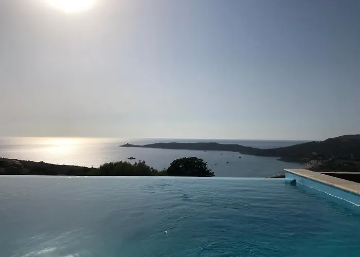 Villa Cargese Villa *