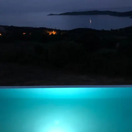 Villa Cargese Villa *