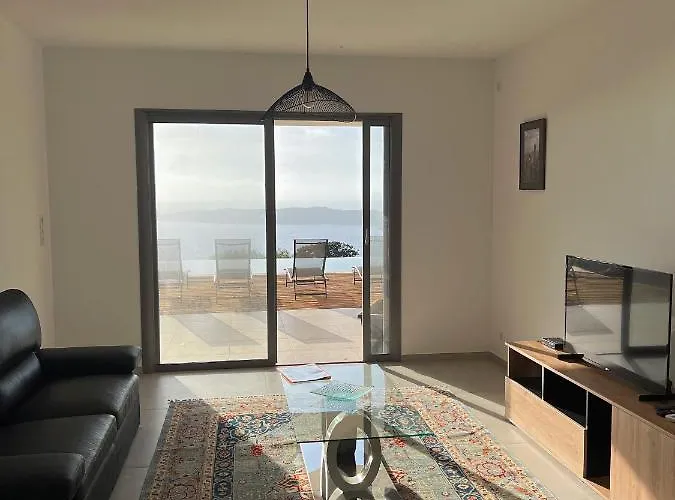 Villa Cargese Villa *