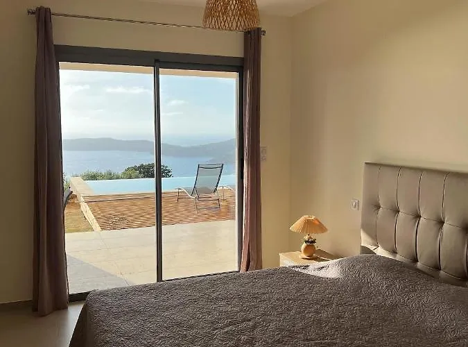 Villa Cargese Villa *